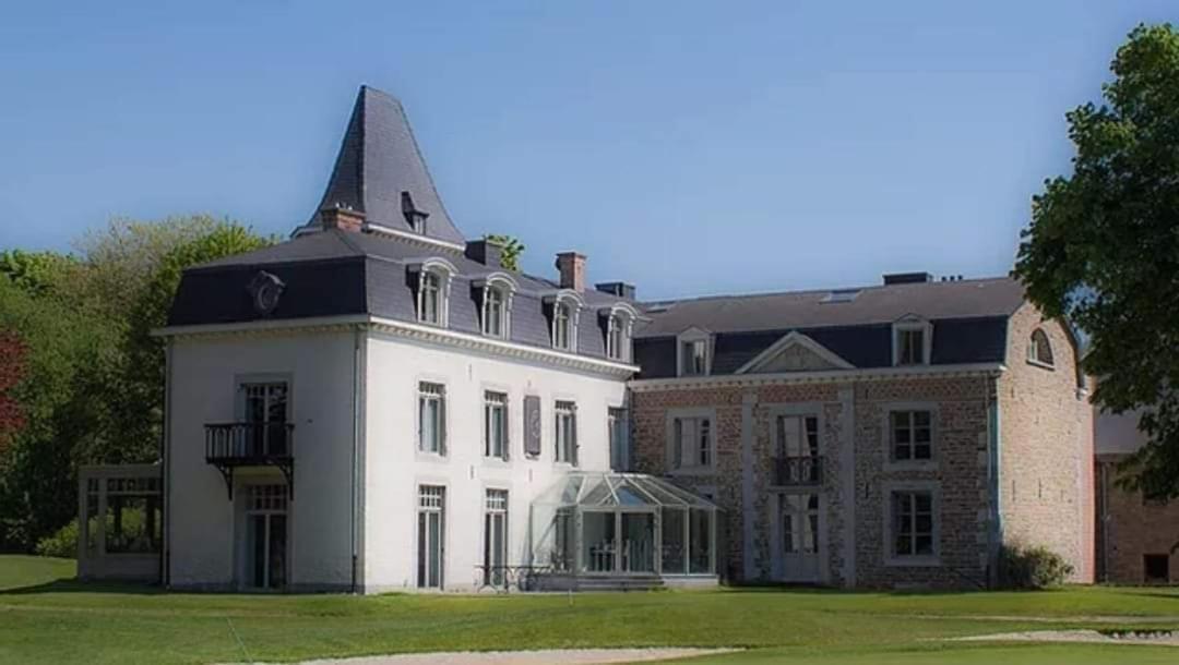 La Chambre Du Chateau De Bernalmont Liège Dış mekan fotoğraf