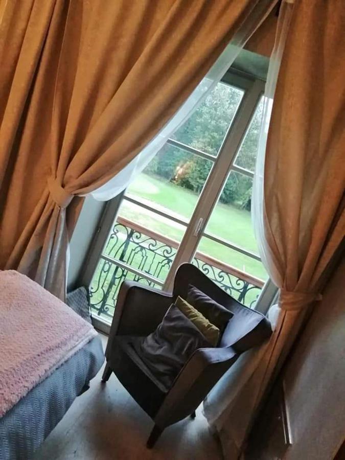 La Chambre Du Chateau De Bernalmont Liège Dış mekan fotoğraf