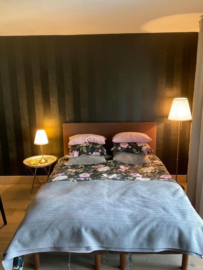 La Chambre Du Chateau De Bernalmont Liège Dış mekan fotoğraf